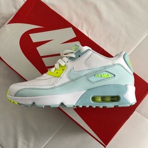Brand new AirMax 6.5 Y. Which is 8 in women’s